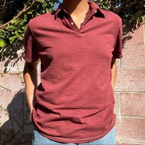 maroon gap tee